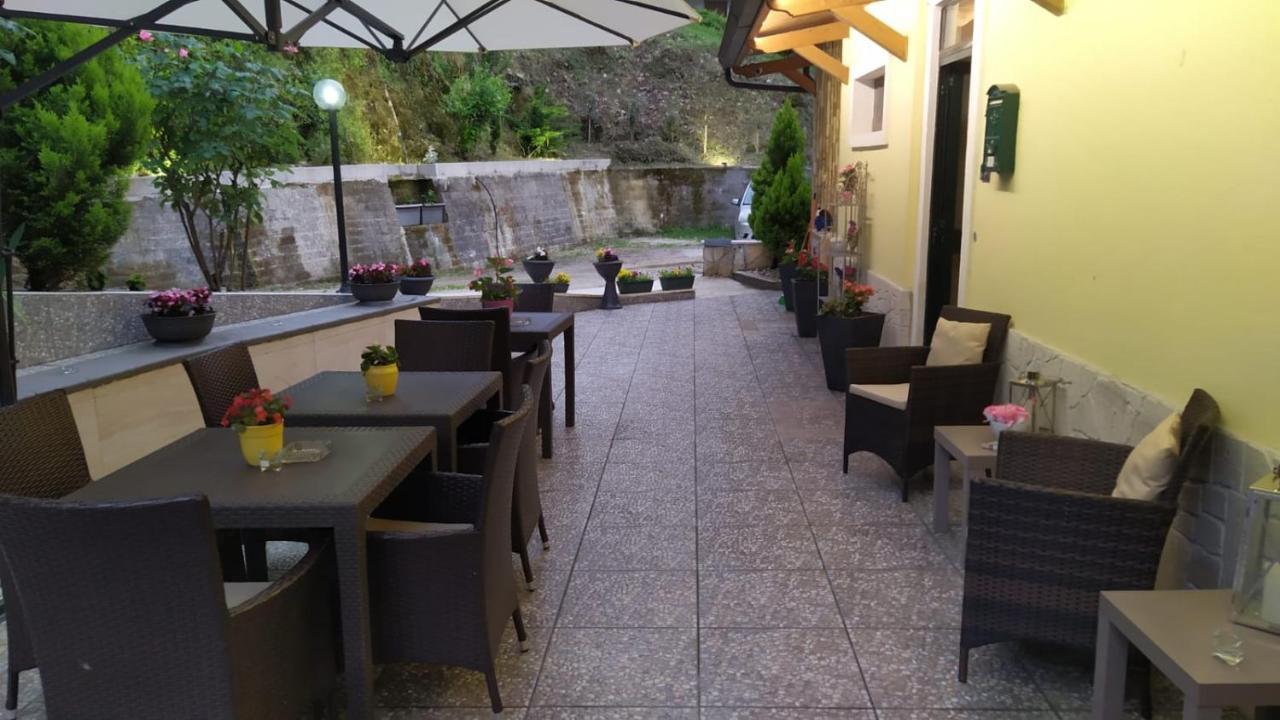 Il Roseto Bed & Breakfast Frosinone Eksteriør bilde