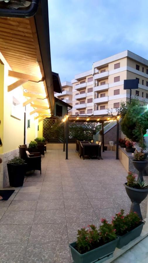 Il Roseto Bed & Breakfast Frosinone Eksteriør bilde