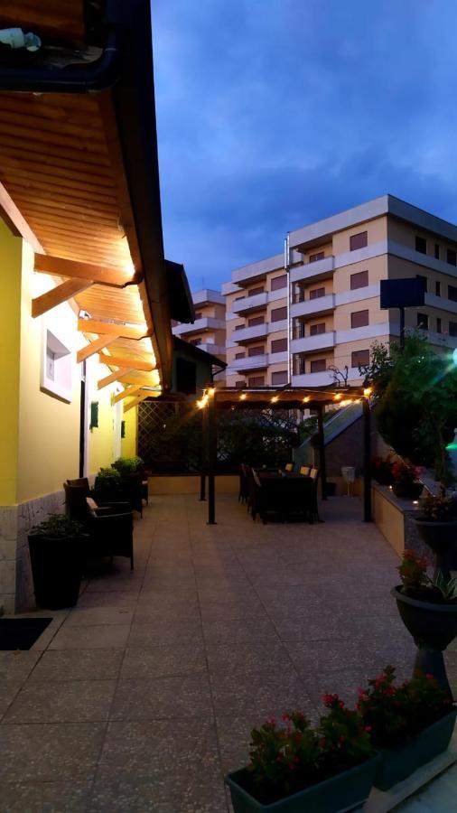 Il Roseto Bed & Breakfast Frosinone Eksteriør bilde