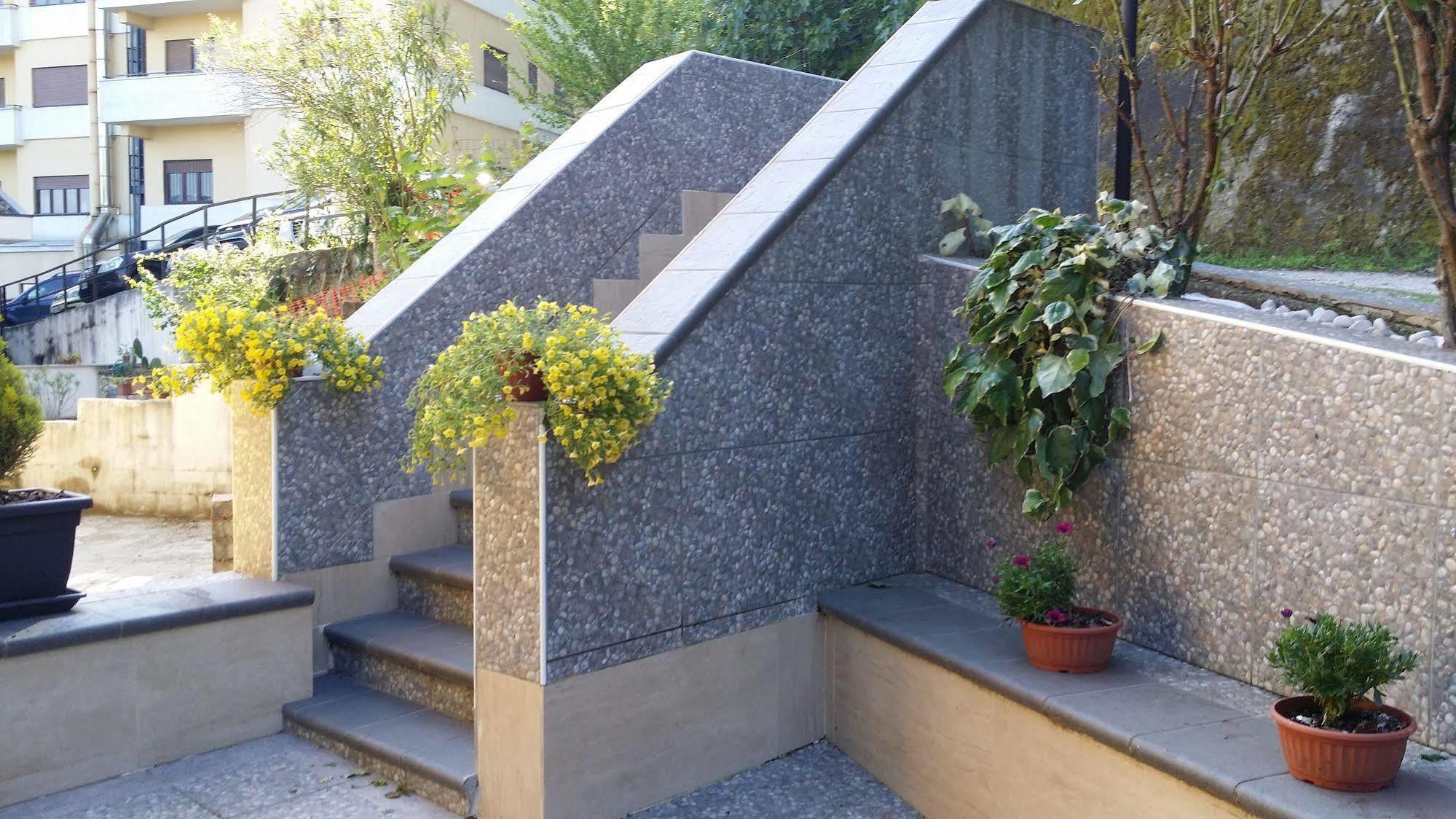 Il Roseto Bed & Breakfast Frosinone Eksteriør bilde